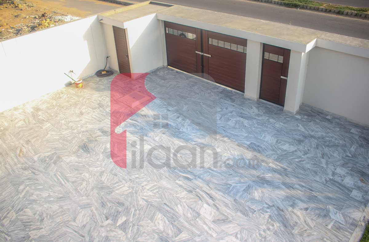 2000 Sq.yd Bungalow for Sale in Phase 8, DHA Karachi