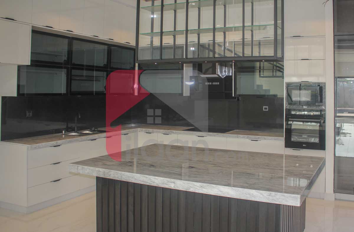 2000 Sq.yd Bungalow for Sale in Phase 8, DHA Karachi