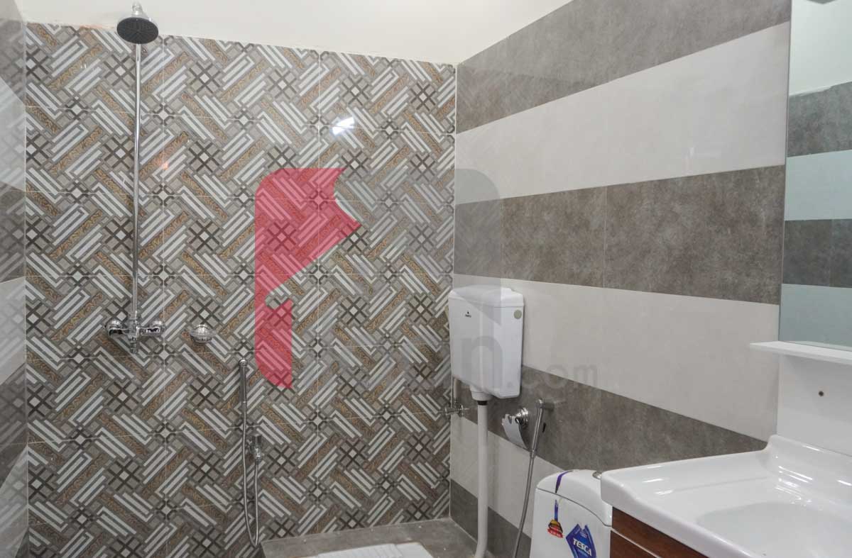 10 Marla House for Sale in Nasheman-e-Iqbal, Lahore
