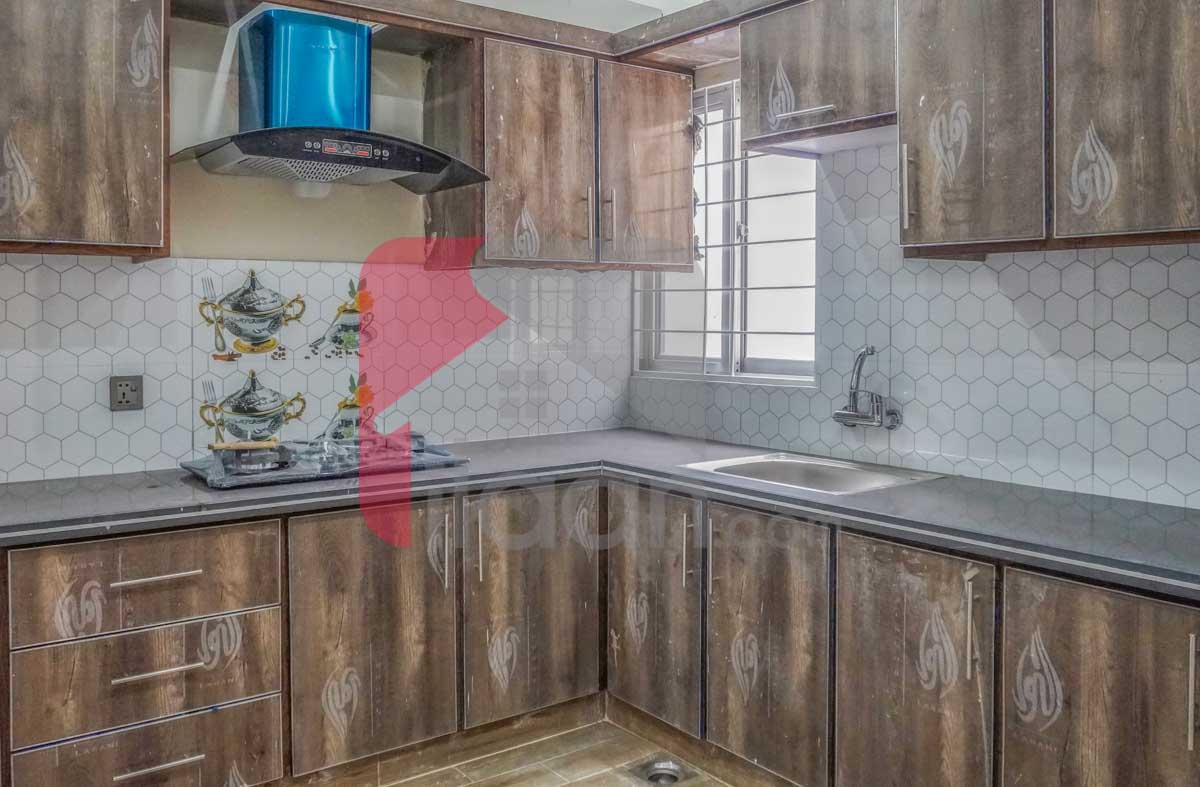 10 Marla House for Sale in Nasheman-e-Iqbal, Lahore