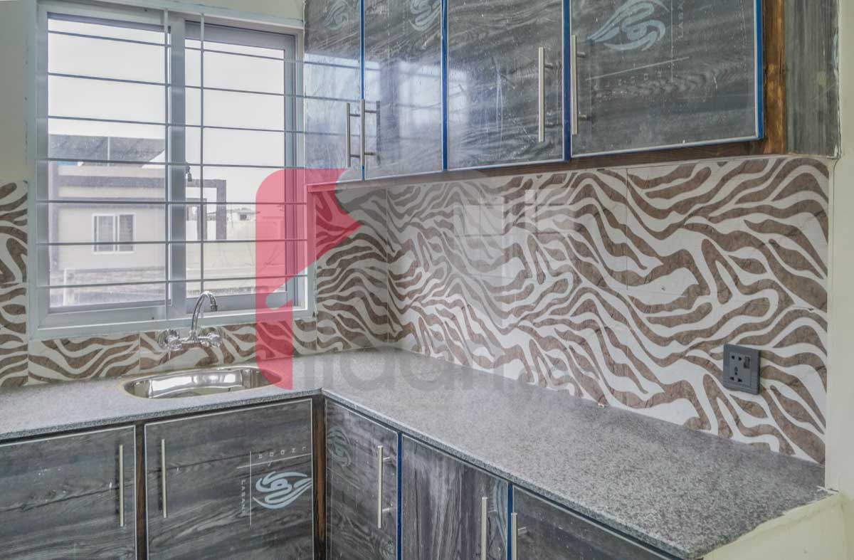 10 Marla House for Sale in Nasheman-e-Iqbal, Lahore