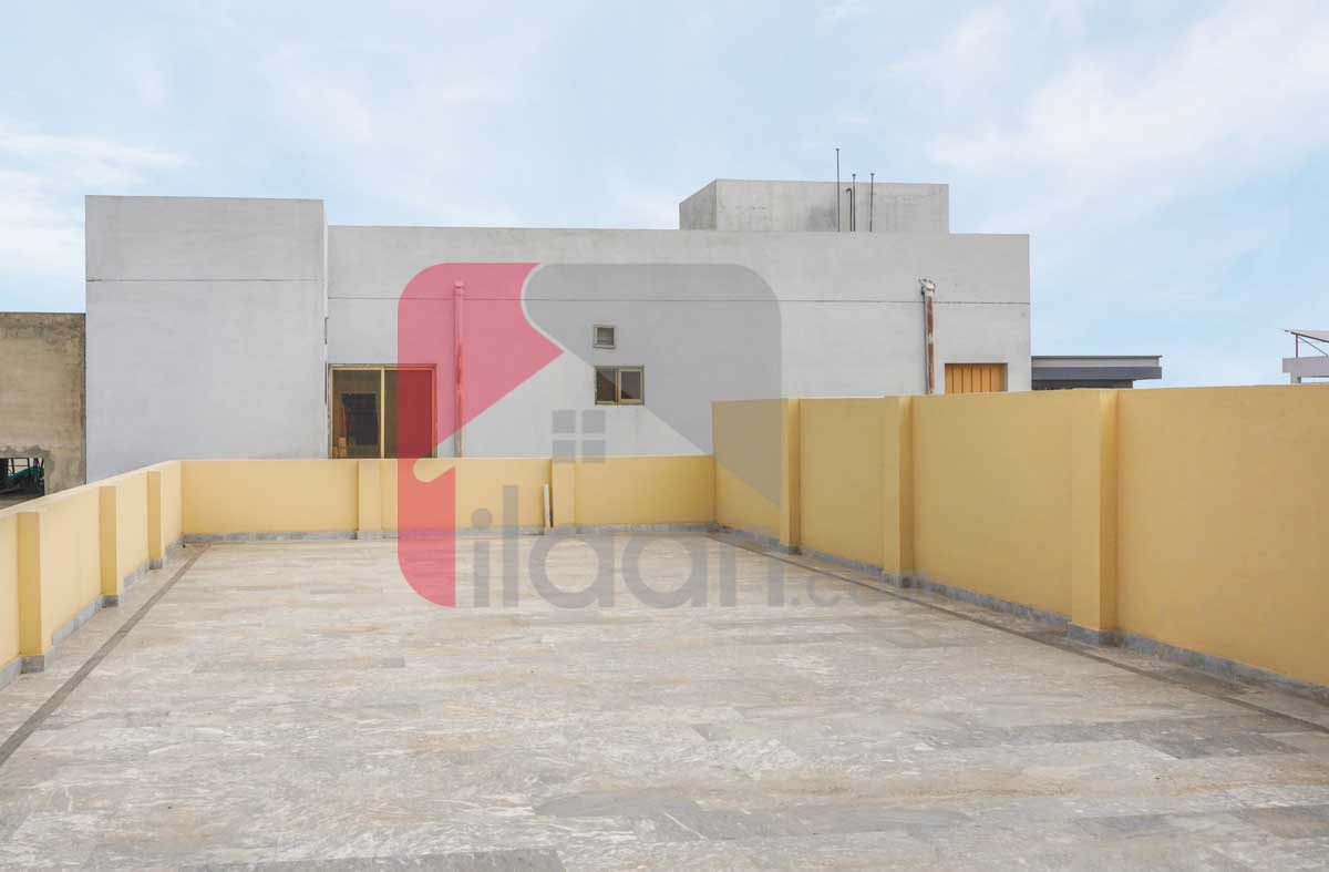 10 Marla House for Sale in Nasheman-e-Iqbal, Lahore