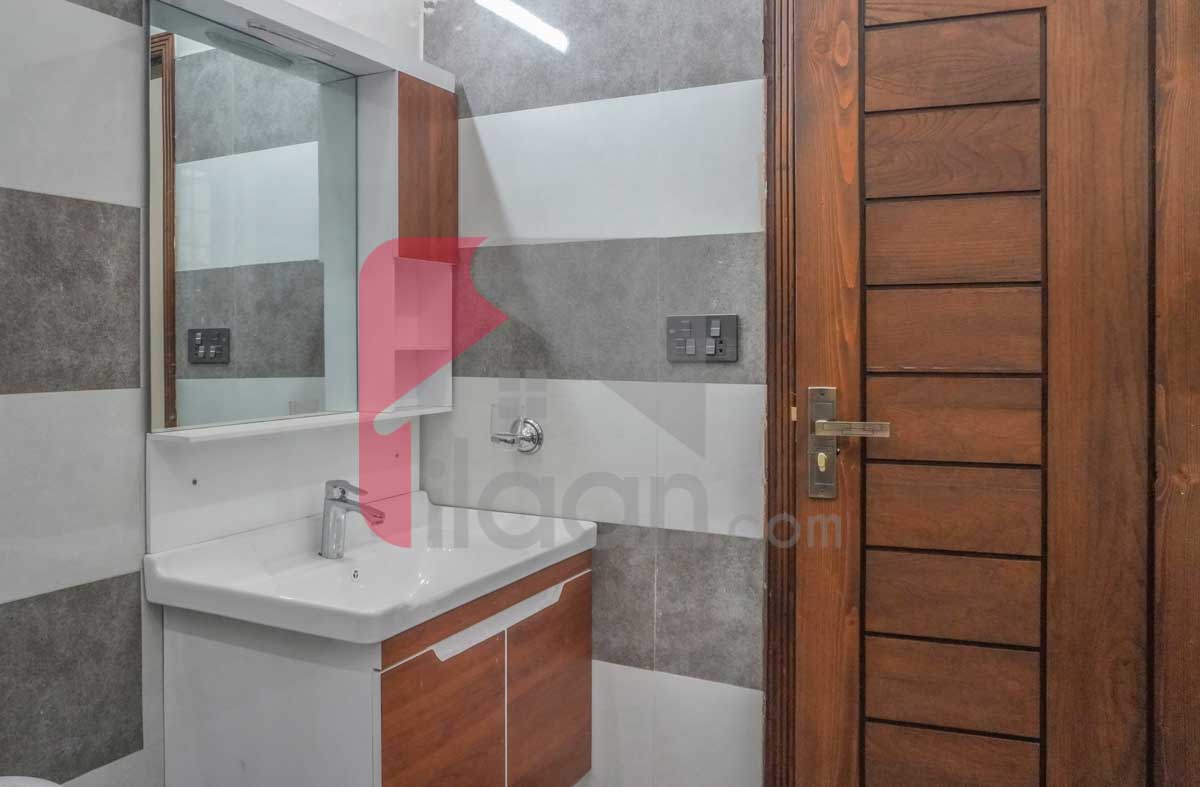 10 Marla House for Sale in Nasheman-e-Iqbal, Lahore