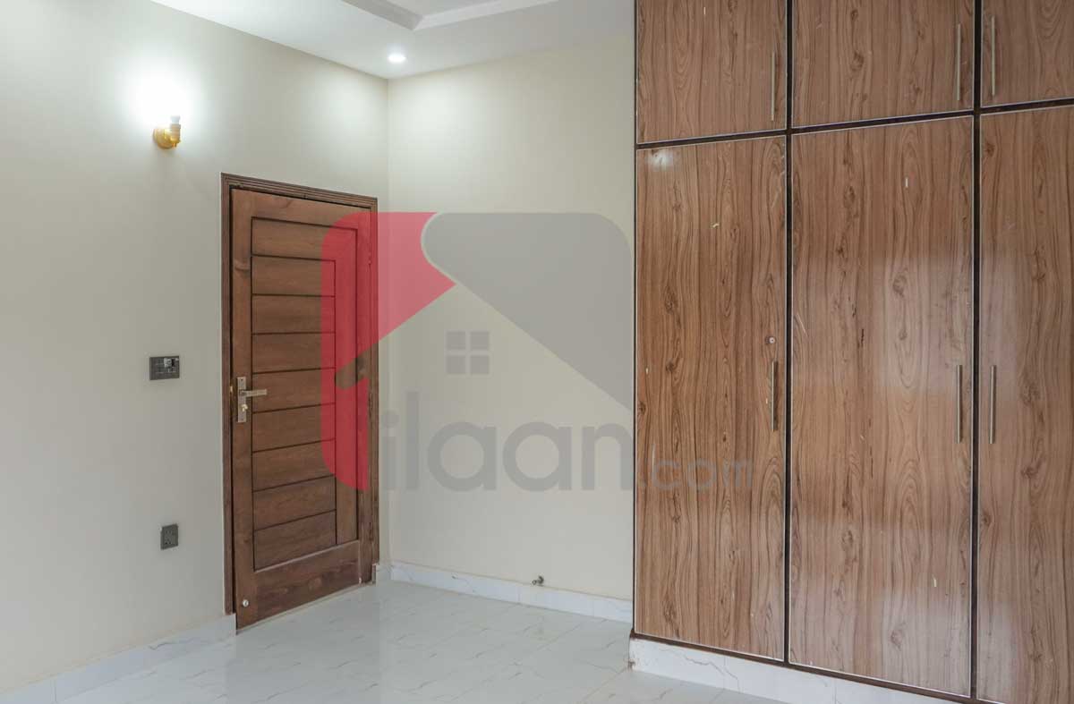 10 Marla House for Sale in Nasheman-e-Iqbal, Lahore