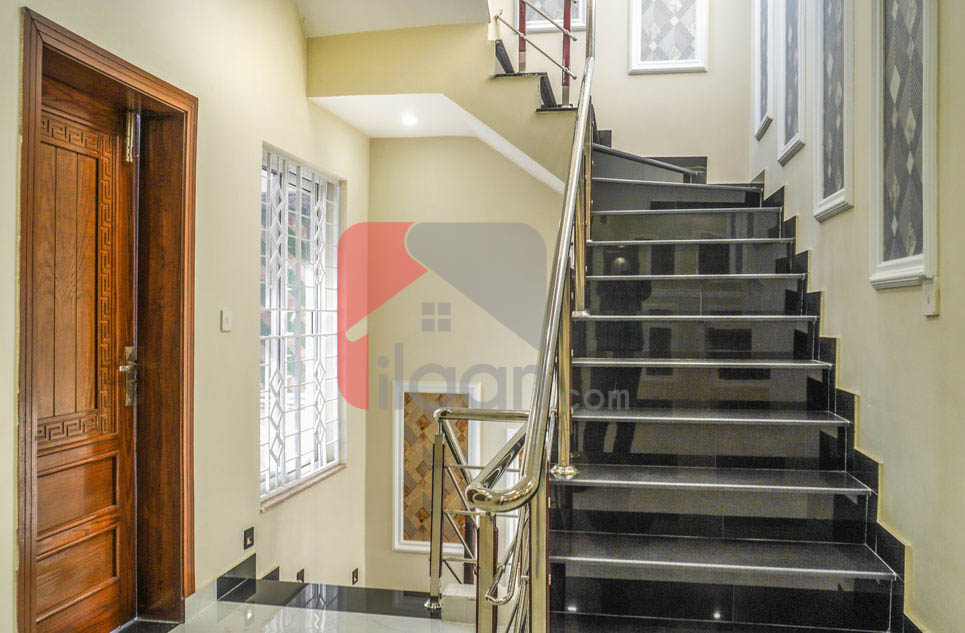 10 Marla House for Sale in Block C, Architects Engineers Housing Society, Lahore