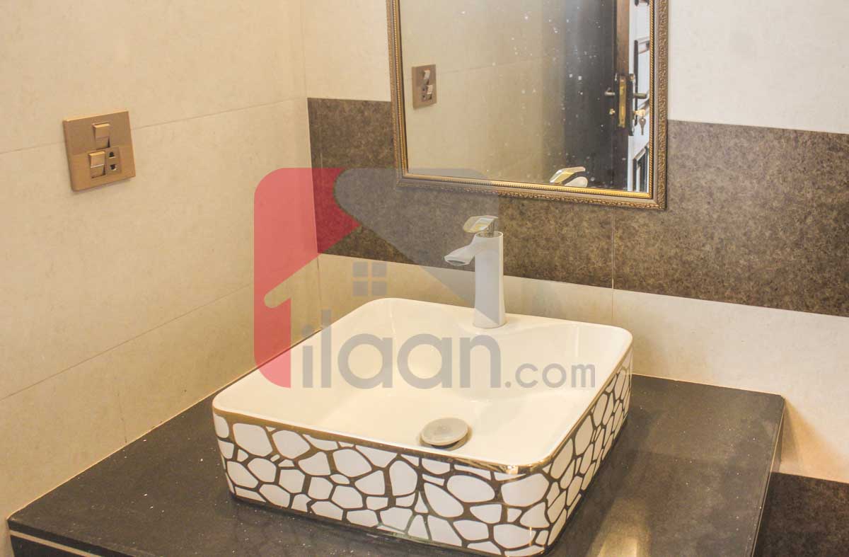 10 Marla House for Sale in Bahria Town, Lahore