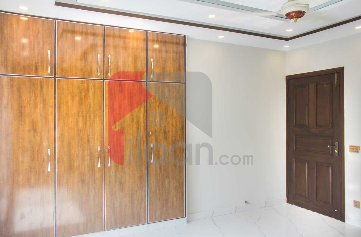 10 Marla House for Sale in Bahria Town, Lahore