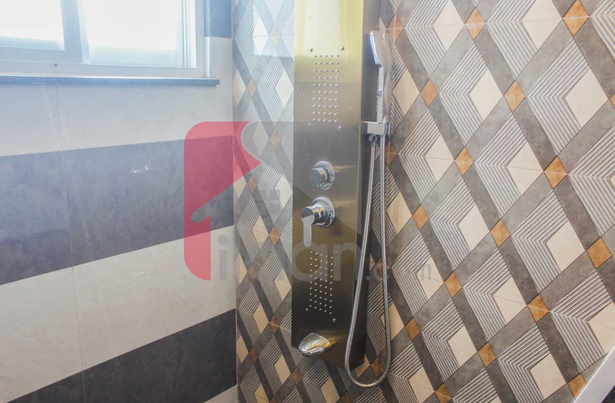10 Marla House for Sale in Bahria Town, Lahore