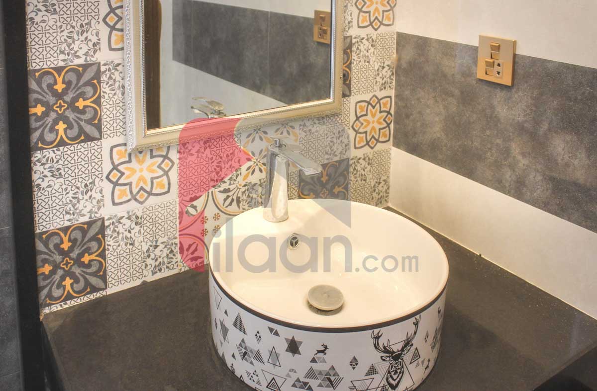 10 Marla House for Sale in Bahria Town, Lahore