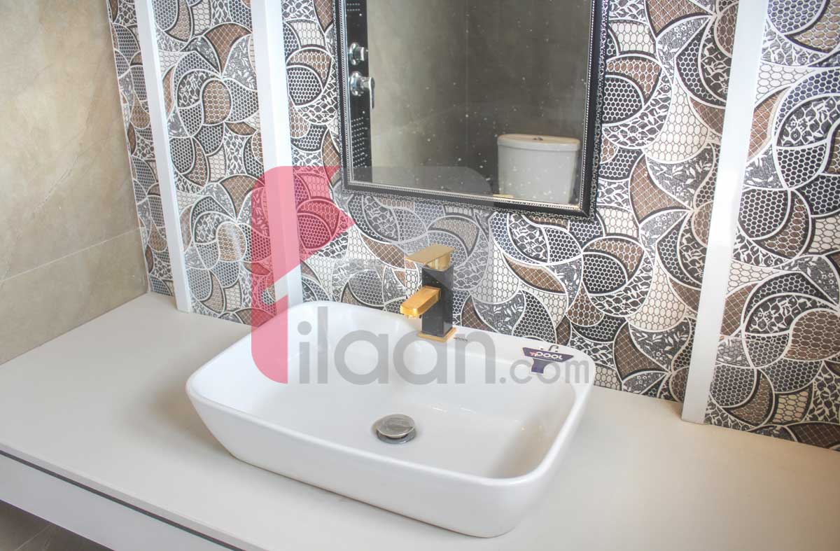 10 Marla House for Sale in Bahria Town, Lahore
