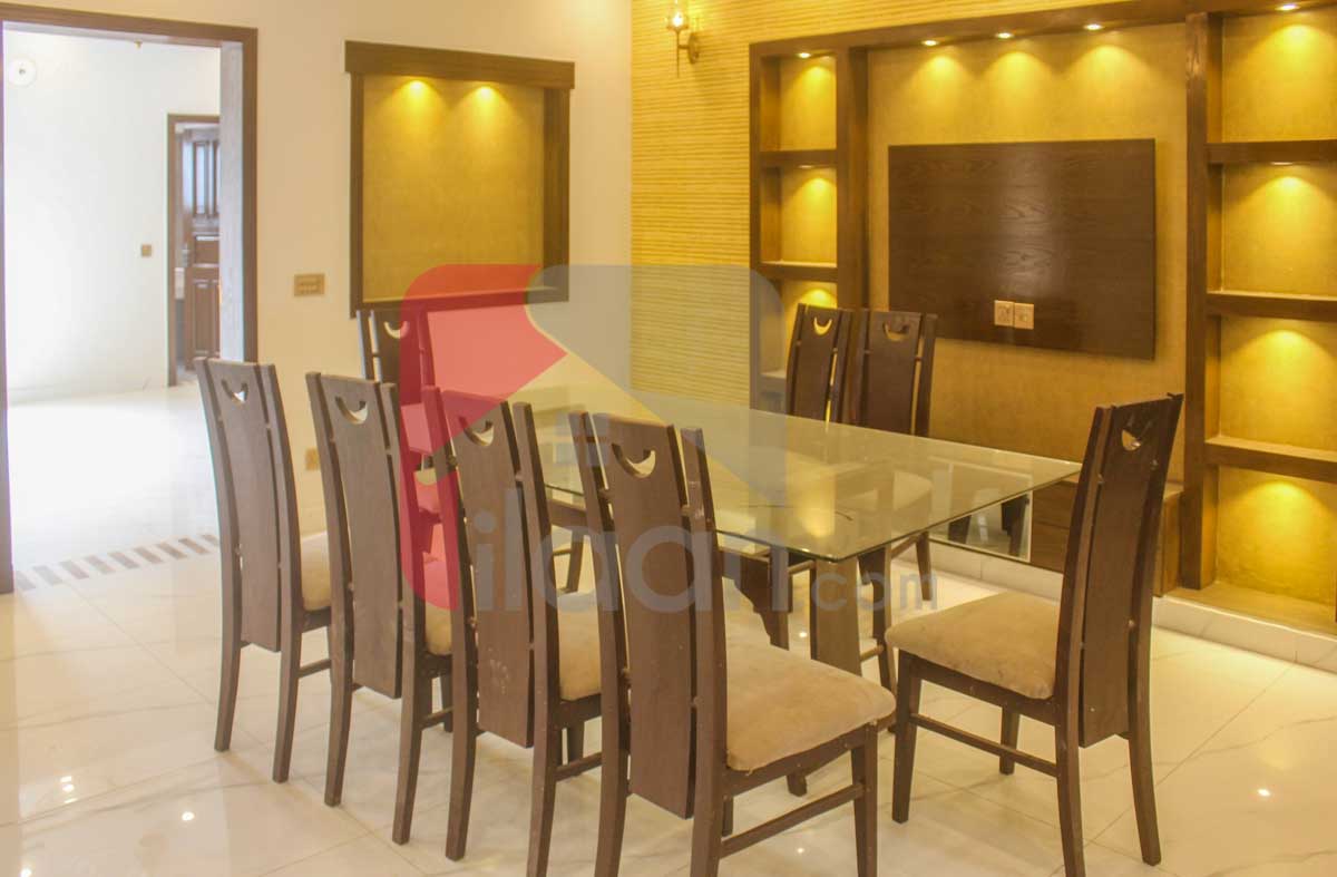 10 Marla House for Sale in Bahria Town, Lahore