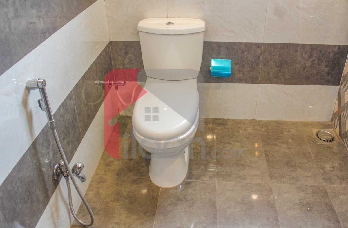 10 Marla House for Sale in Bahria Town, Lahore