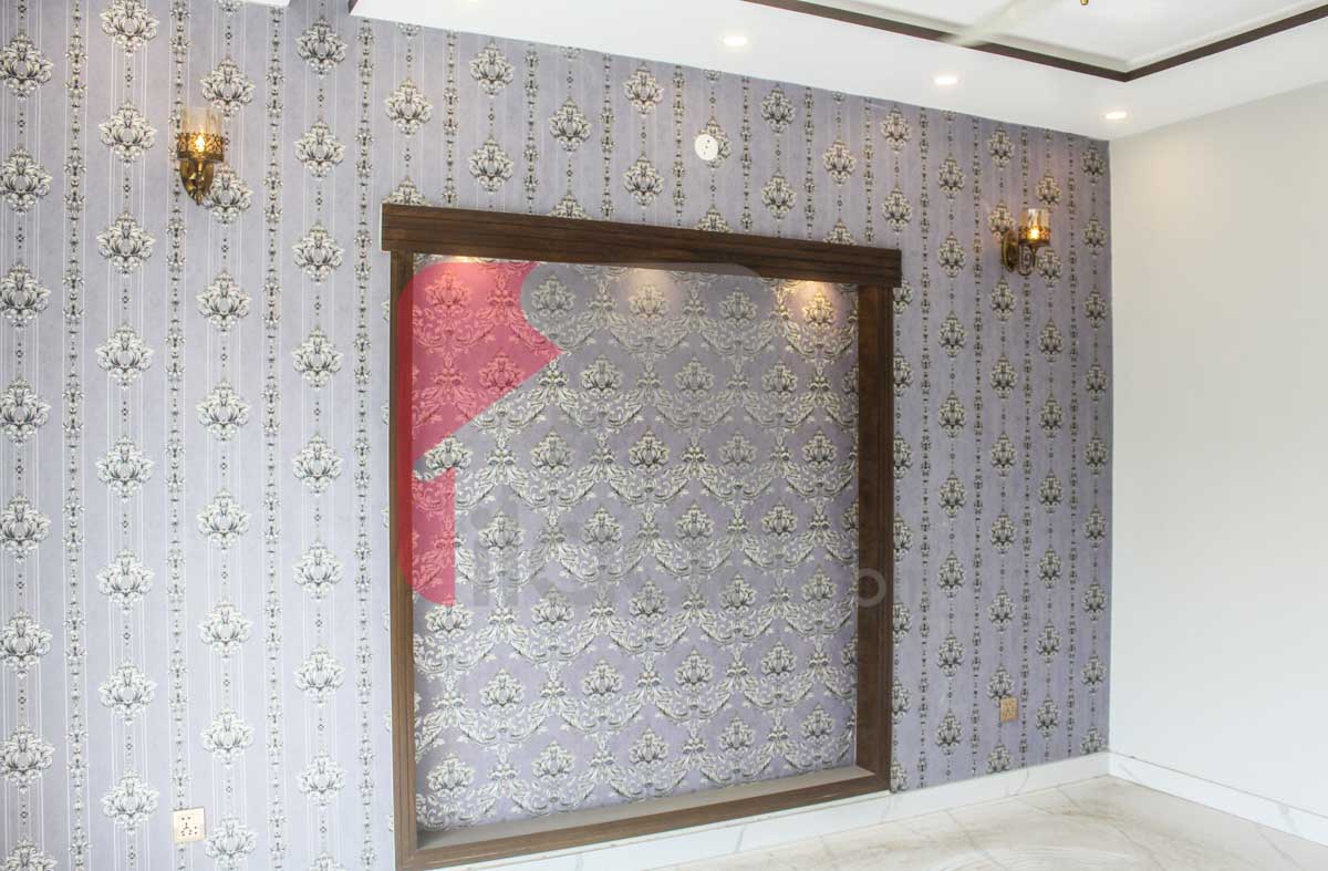 10 Marla House for Sale in Bahria Town, Lahore