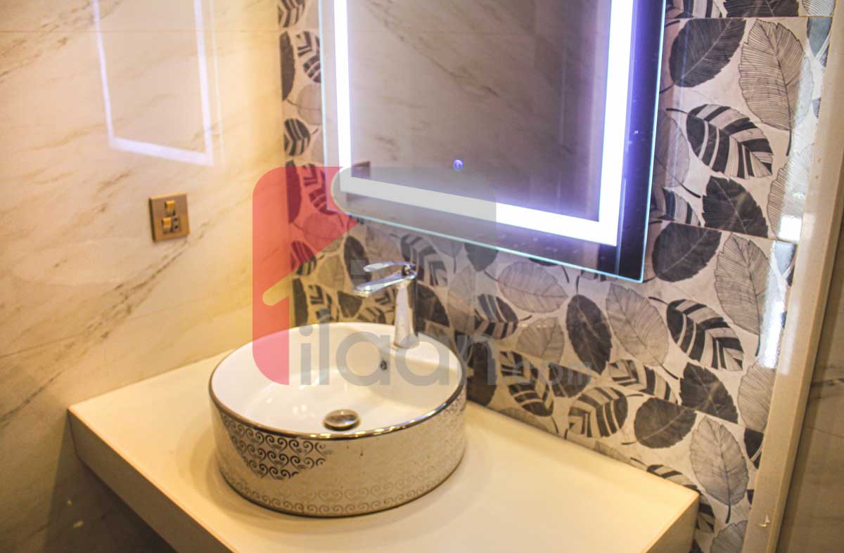 10 Marla House for Sale in Bahria Town, Lahore