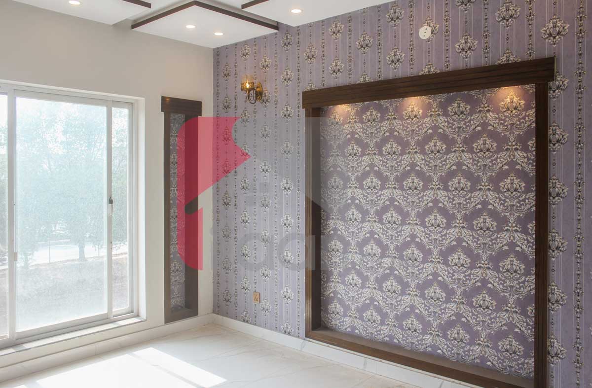 10 Marla House for Sale in Bahria Town, Lahore