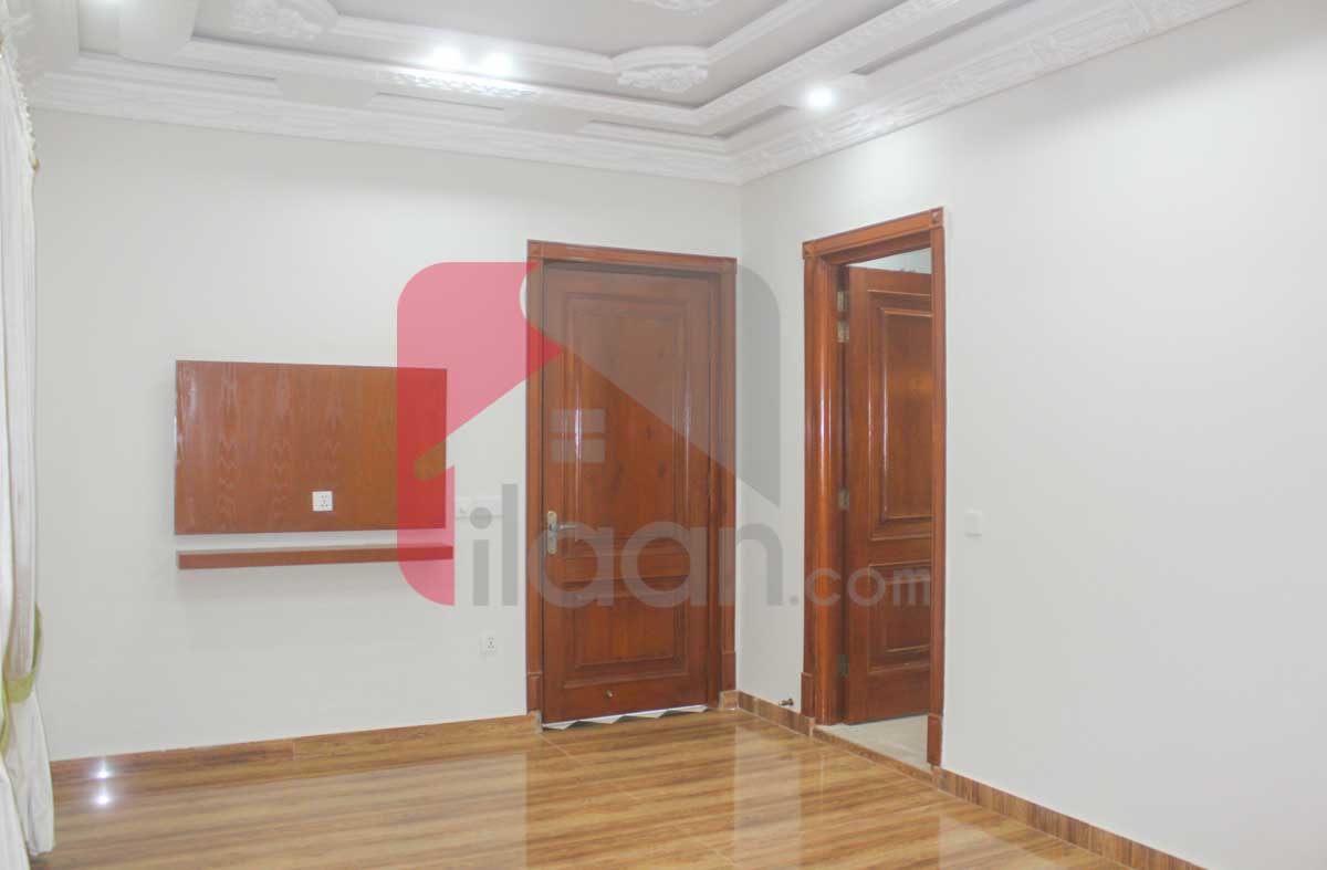 10 Marla House for Sale in Bahria Town, Lahore