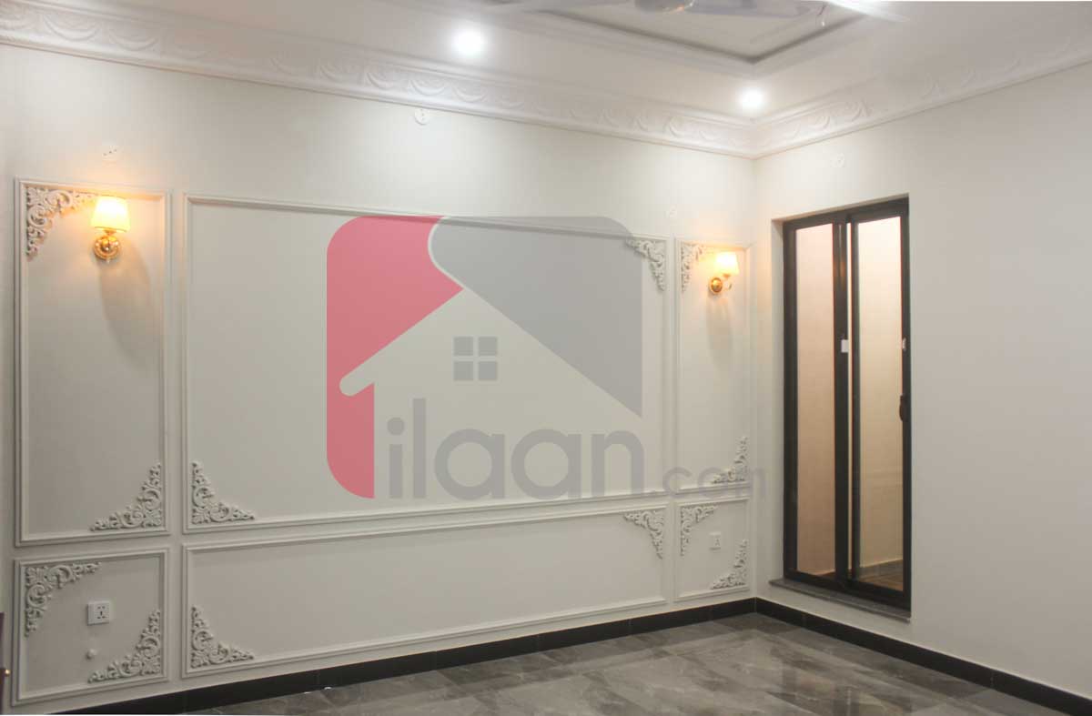 10 Marla House for Sale in Bahria Town, Lahore