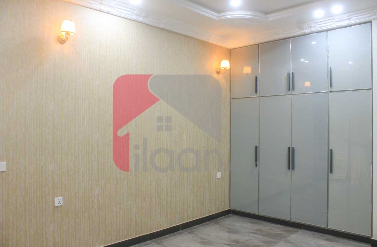 10 Marla House for Sale in Bahria Town, Lahore