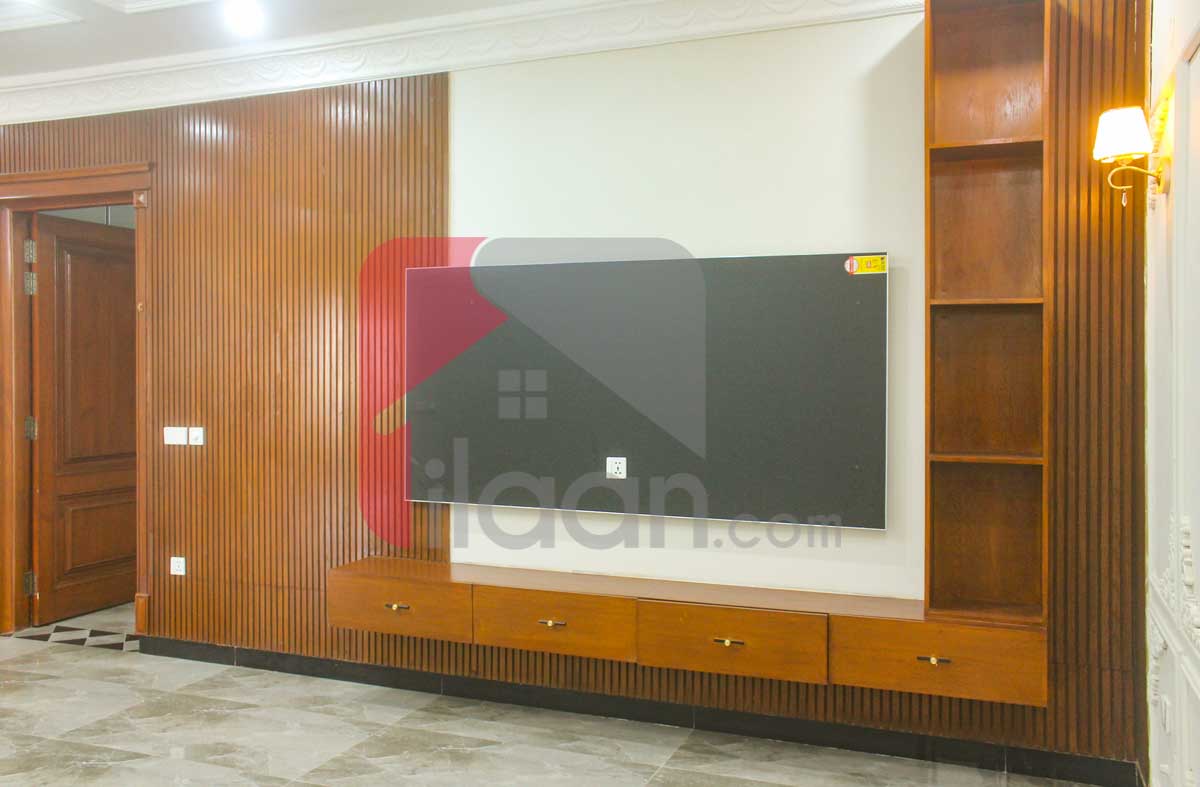 10 Marla House for Sale in Bahria Town, Lahore