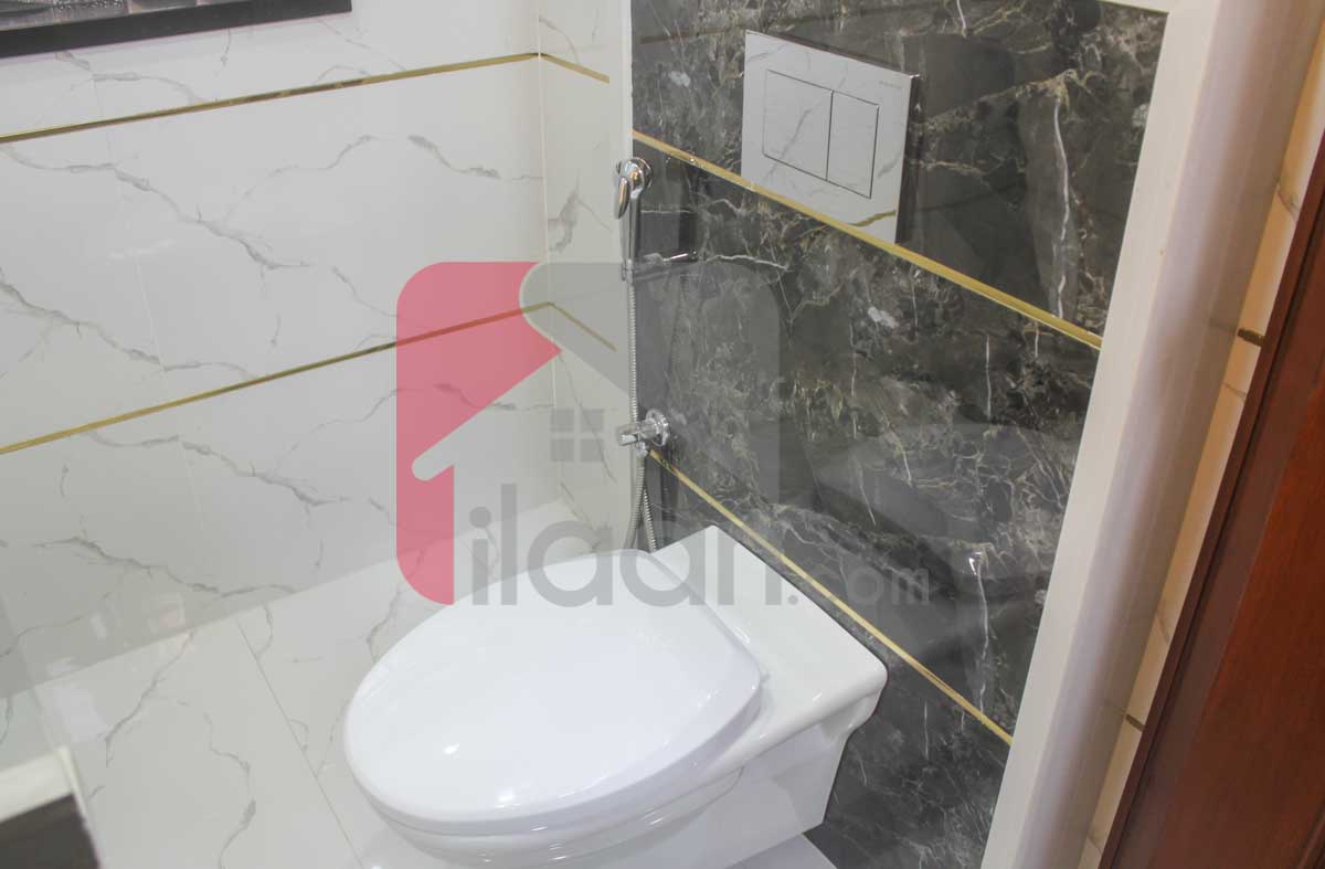 10 Marla House for Sale in Bahria Town, Lahore