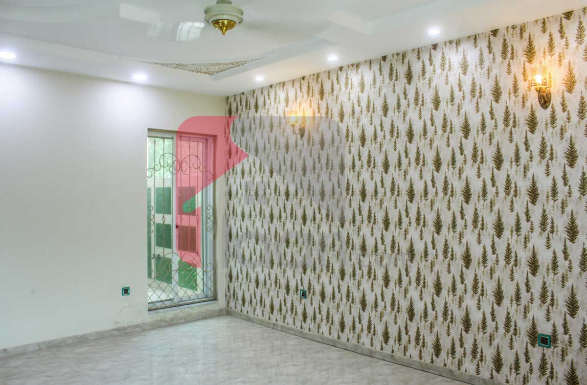 10 Marla House for Sale in Bahria Town, Lahore