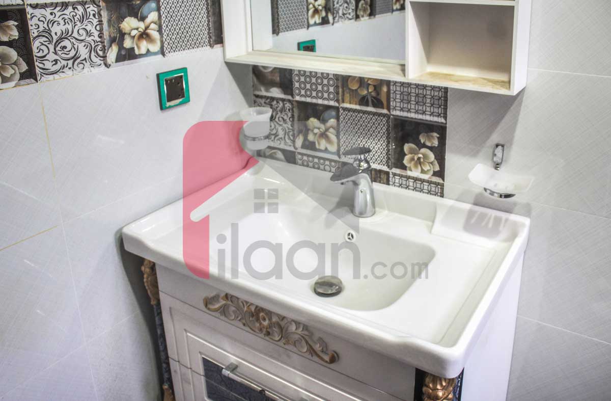 10 Marla House for Sale in Bahria Town, Lahore