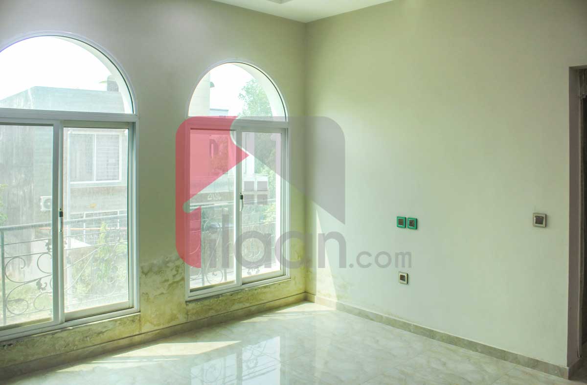 10 Marla House for Sale in Bahria Town, Lahore