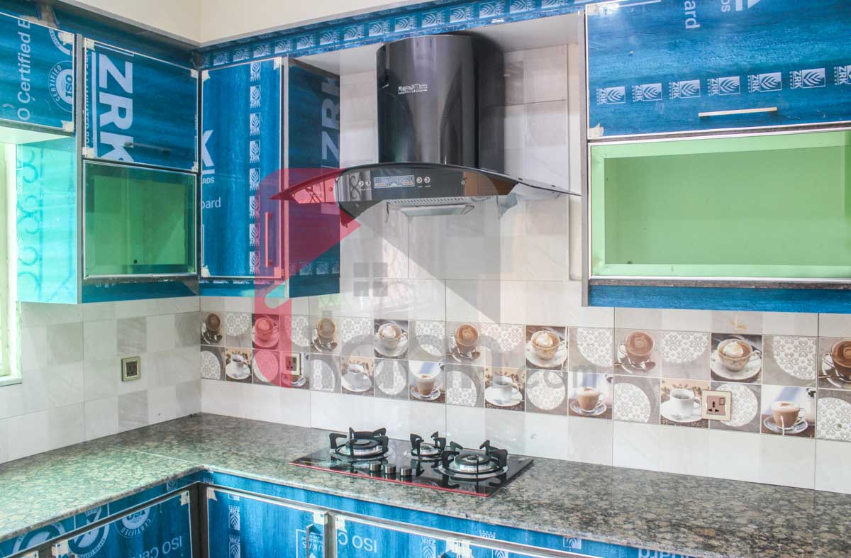 10 Marla House for Sale in Bahria Town, Lahore