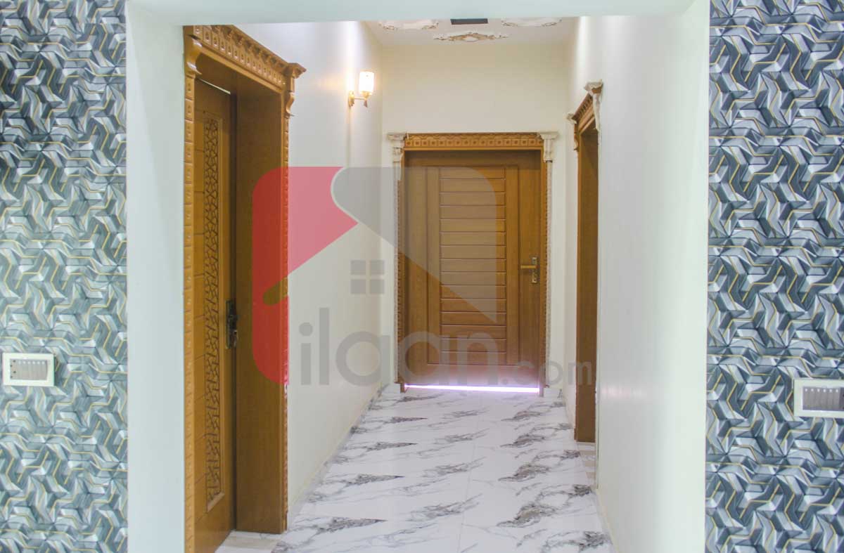 10 Marla House for Sale in Bahria Town, Lahore
