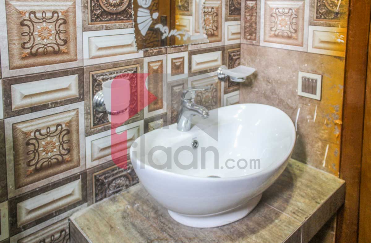 10 Marla House for Sale in Bahria Town, Lahore