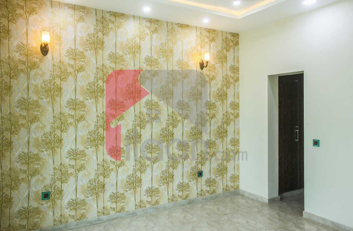 10 Marla House for Sale in Bahria Town, Lahore
