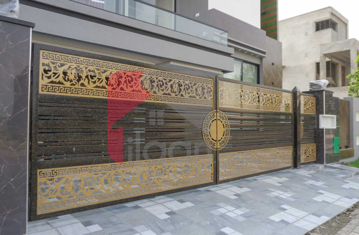 10 Marla House for Sale in Jinnah Block, Sector E, Bahria Town, Lahore