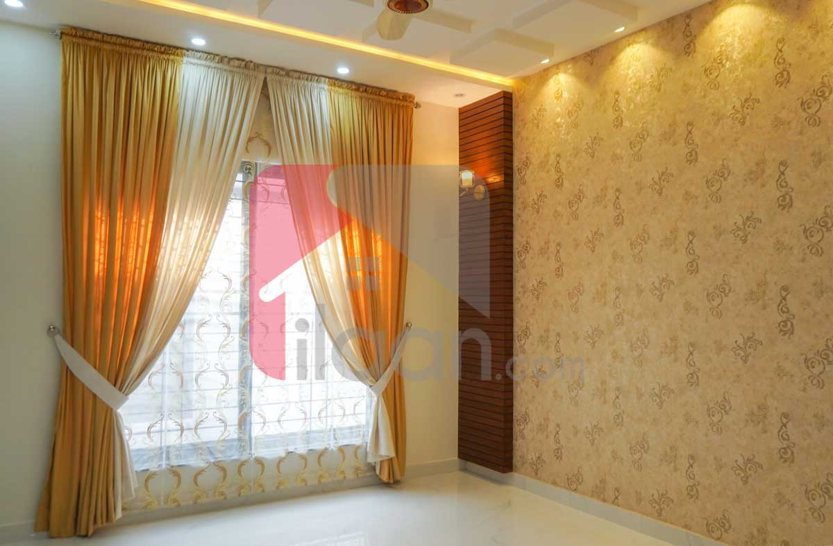 10 Marla House for Sale in Jinnah Block, Sector E, Bahria Town, Lahore