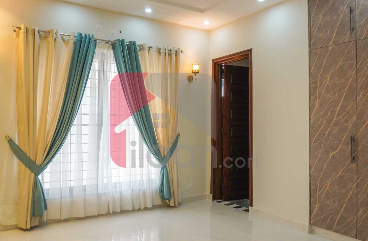 10 Marla House for Sale in Jinnah Block, Sector E, Bahria Town, Lahore