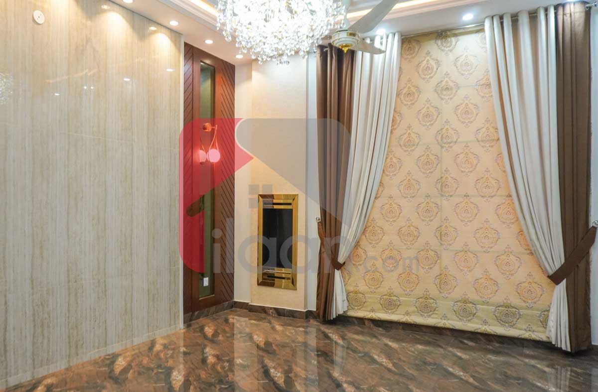 10 Marla House for Sale in Jinnah Block, Sector E, Bahria Town, Lahore
