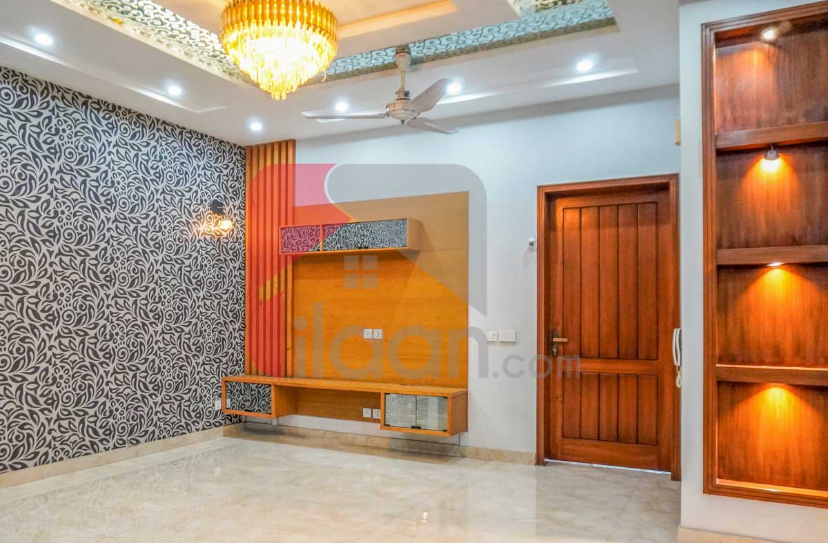 10 Marla House for Sale in Overseas B, Sector D, Bahria Town, Lahore