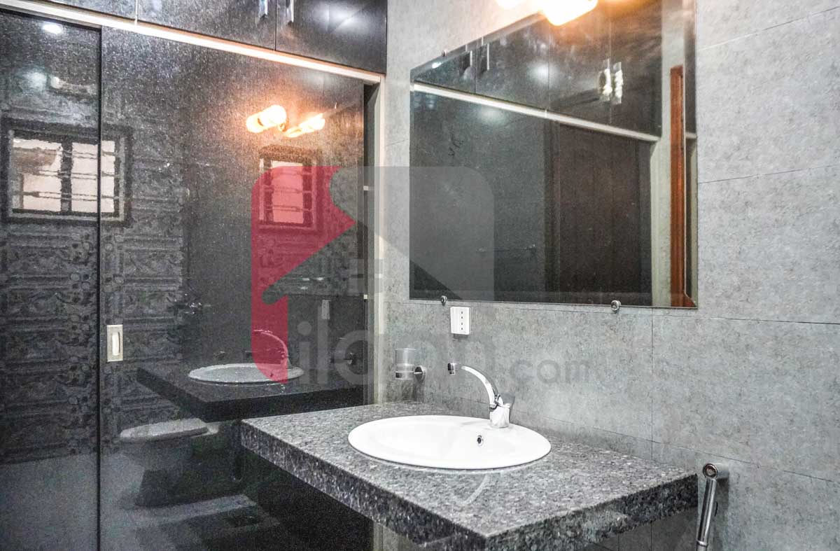 10 Marla House for Sale in Overseas B, Sector D, Bahria Town, Lahore