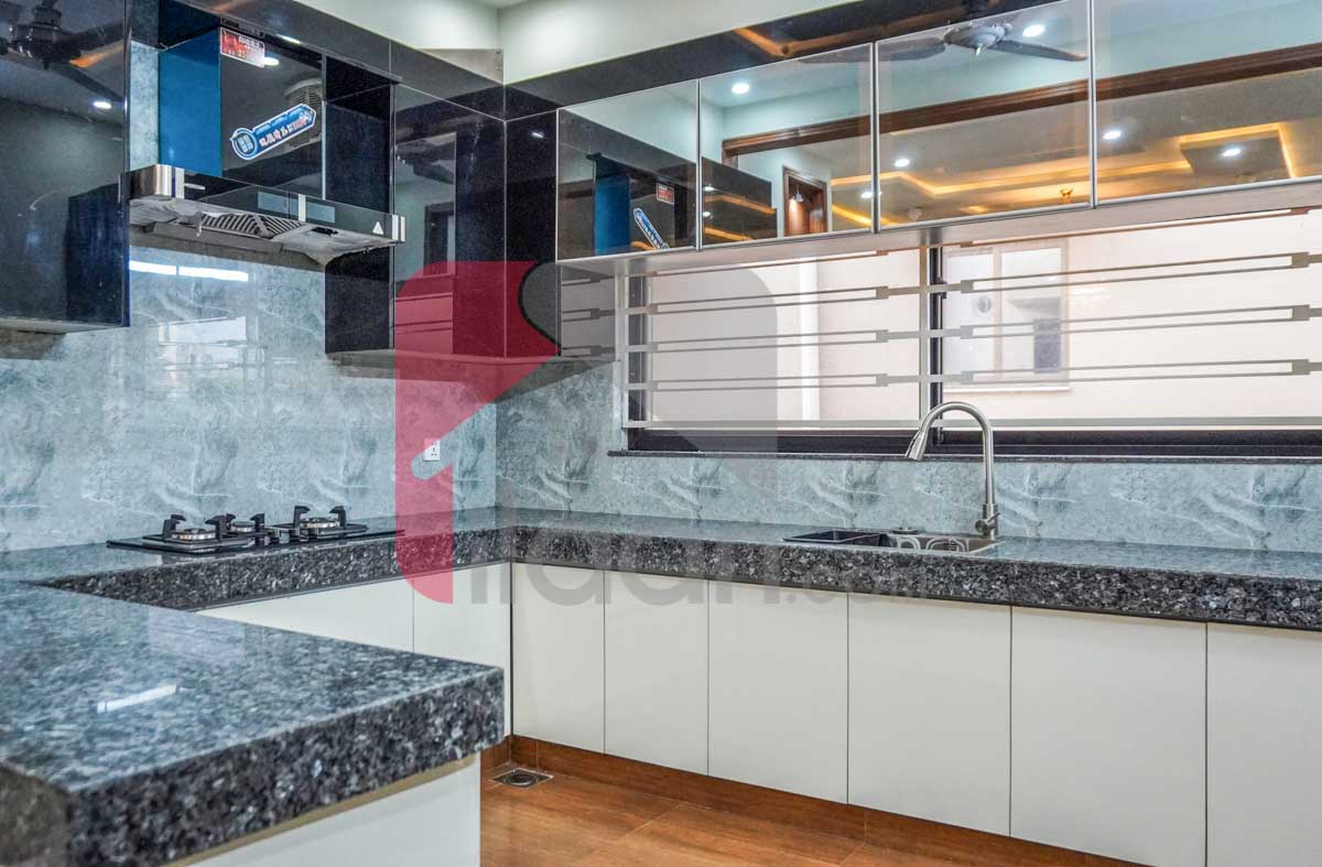 10 Marla House for Sale in Overseas B, Sector D, Bahria Town, Lahore