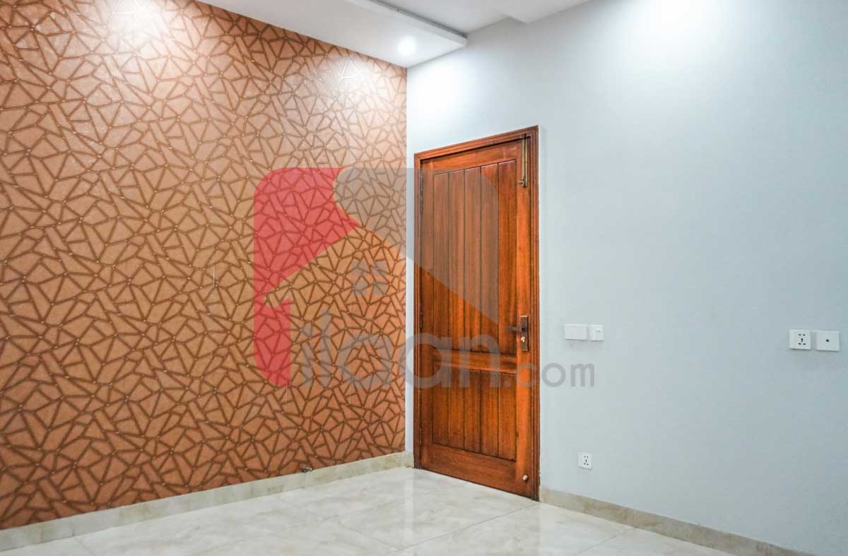 10 Marla House for Sale in Overseas B, Sector D, Bahria Town, Lahore