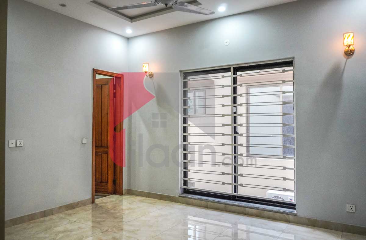 10 Marla House for Sale in Overseas B, Sector D, Bahria Town, Lahore