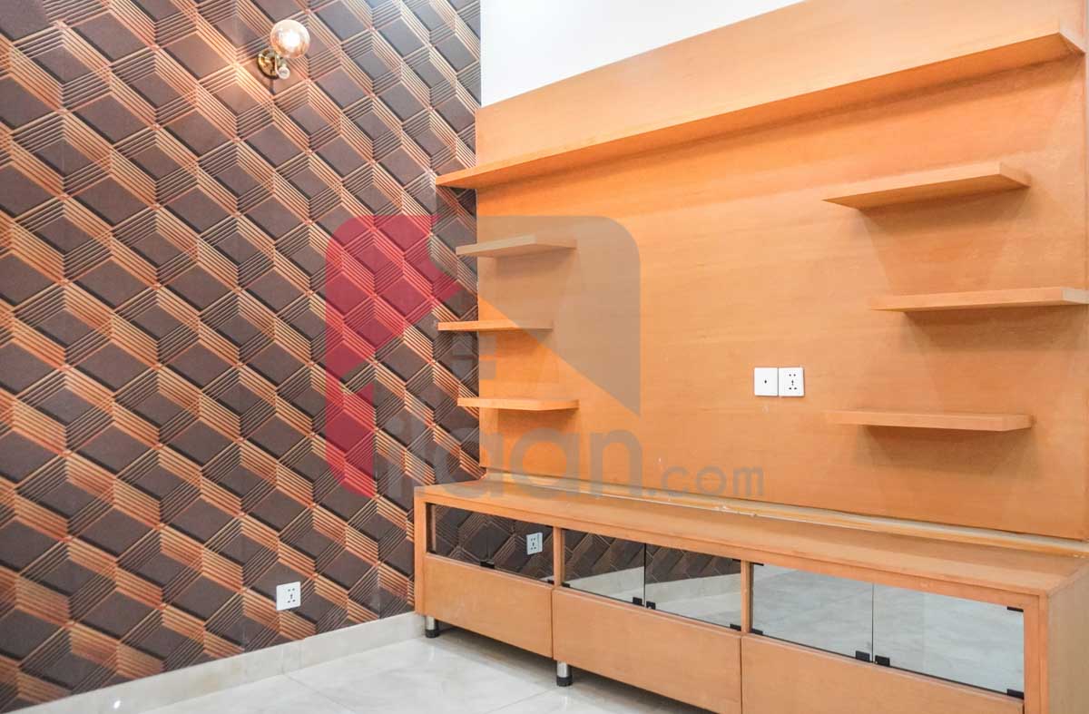 10 Marla House for Sale in Overseas B, Sector D, Bahria Town, Lahore