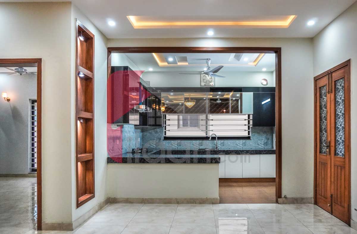 10 Marla House for Sale in Overseas B, Sector D, Bahria Town, Lahore