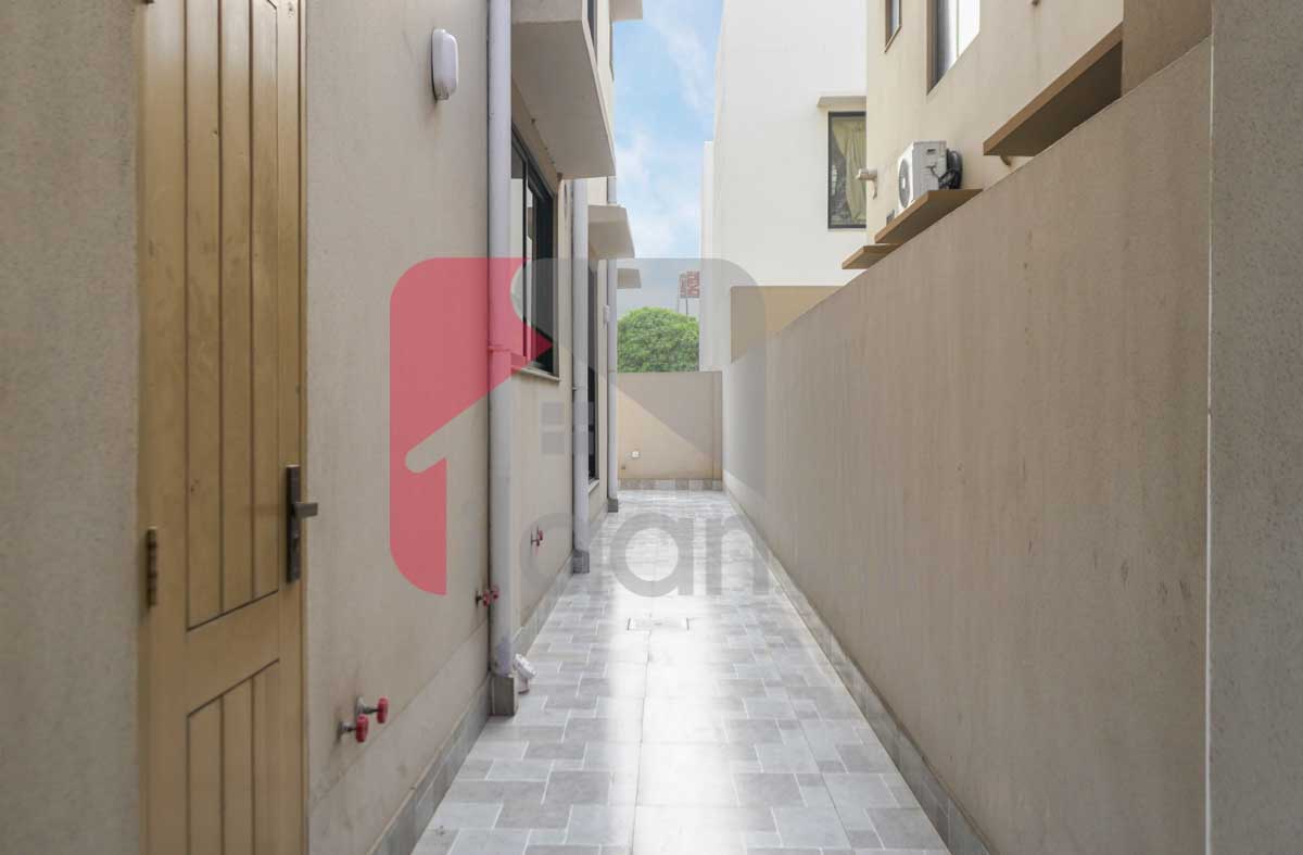 10 Marla House for Sale in Overseas B, Sector D, Bahria Town, Lahore