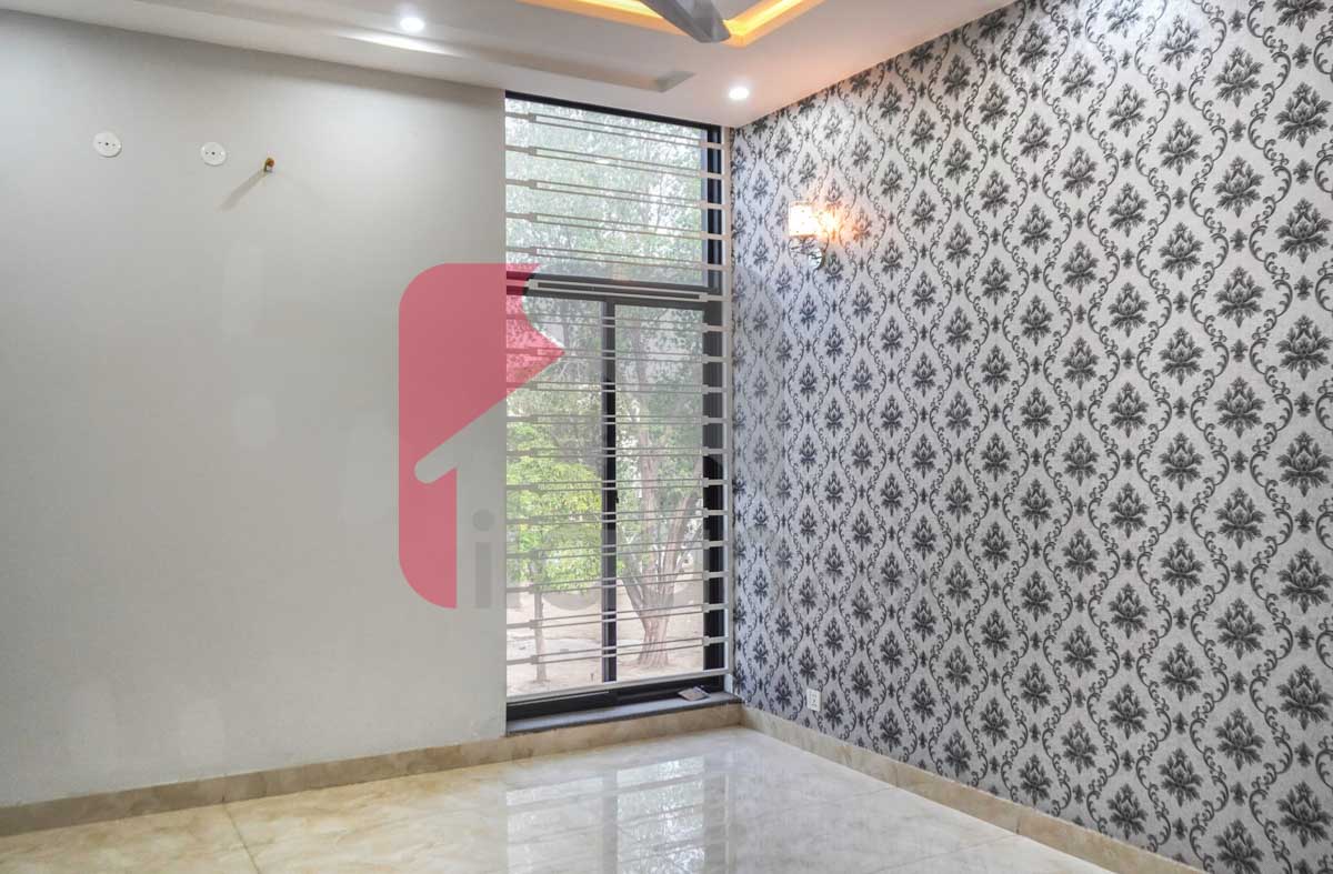 10 Marla House for Sale in Overseas B, Sector D, Bahria Town, Lahore