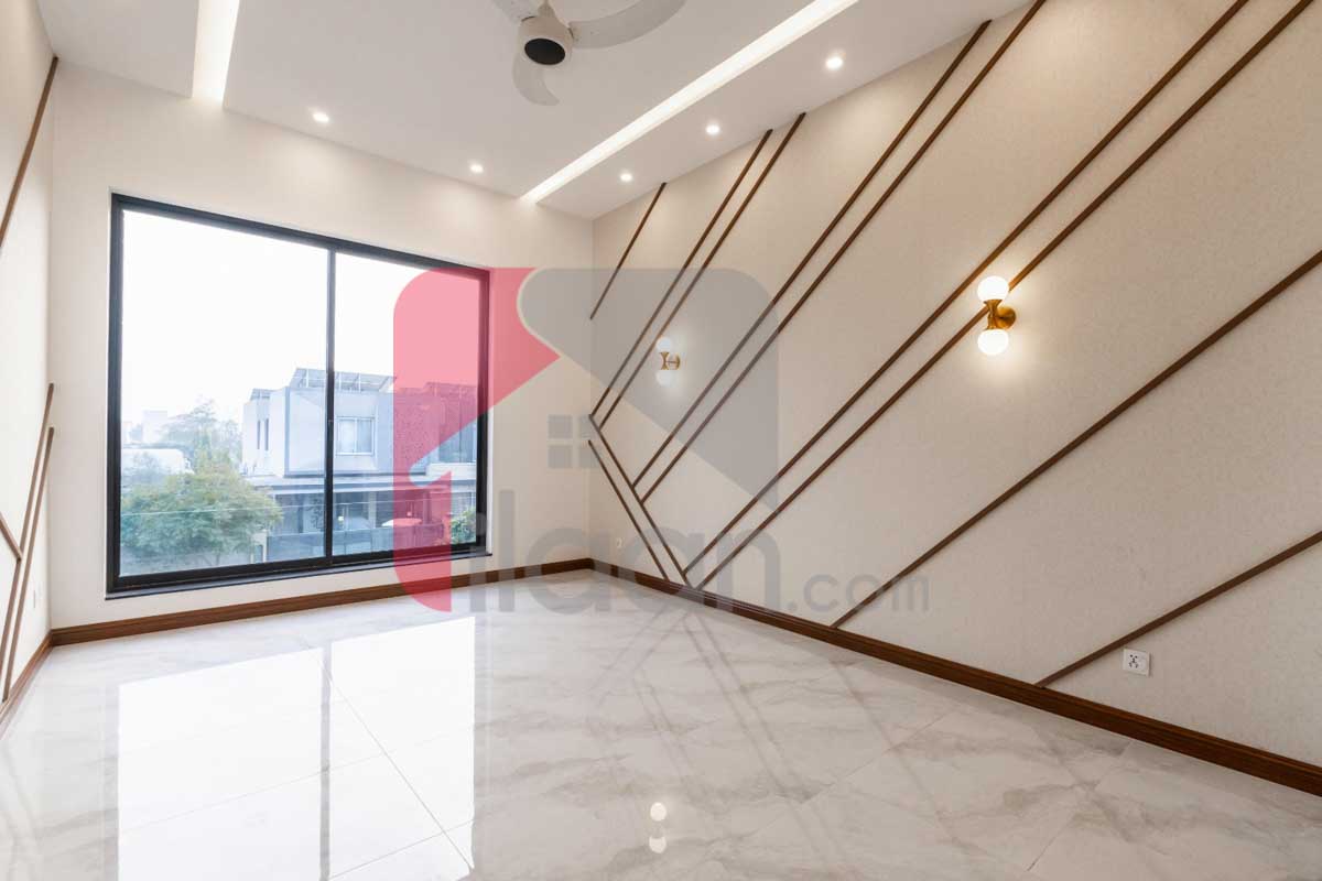 1 Kanal House for Sale in Block D, Phase 6, DHA Lahore