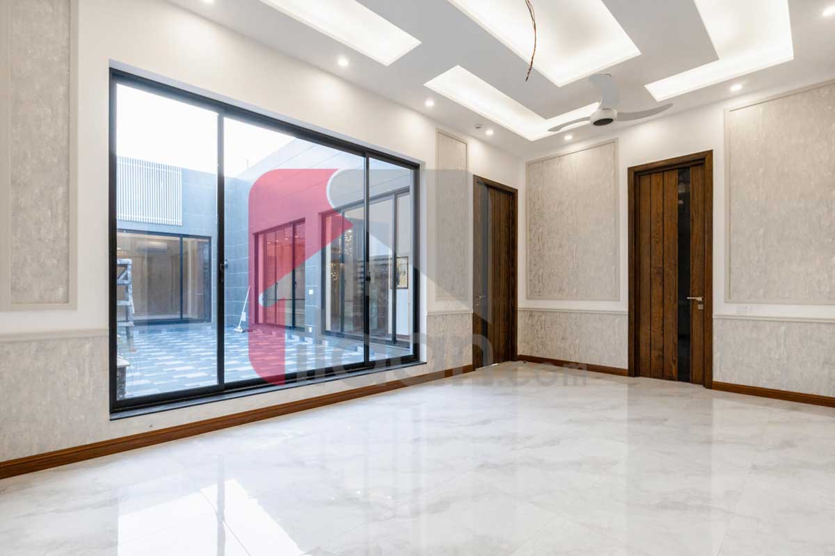 1 Kanal House for Sale in Block D, Phase 6, DHA Lahore