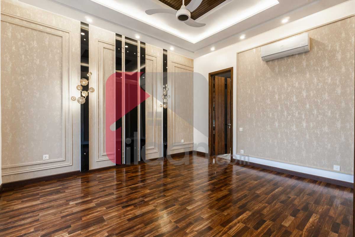 1 Kanal House for Sale in Block D, Phase 6, DHA Lahore