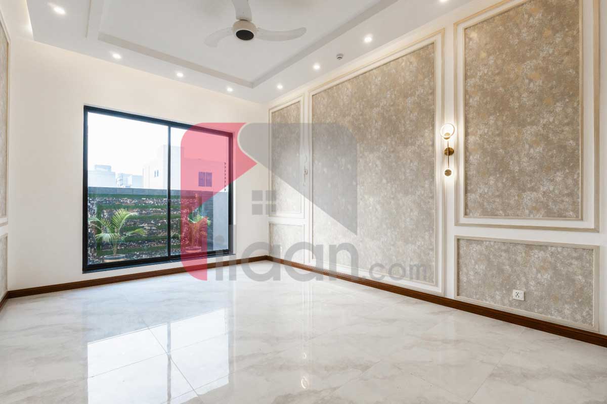 1 Kanal House for Sale in Block D, Phase 6, DHA Lahore