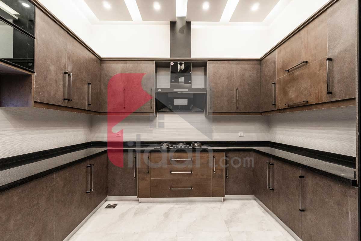 1 Kanal House for Sale in Block D, Phase 6, DHA Lahore