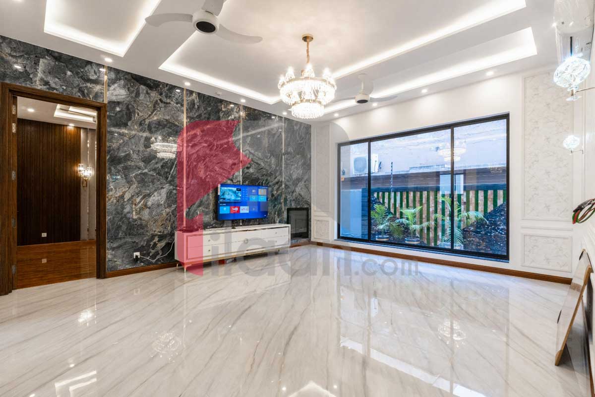1 Kanal House for Sale in Block D, Phase 6, DHA Lahore